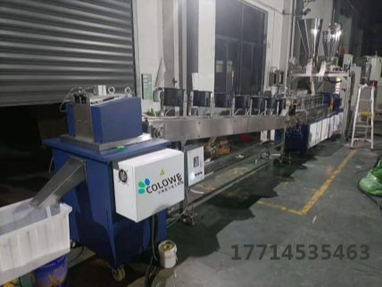 科隆威爾全智能35T高扭三螺桿擠出機(jī)成為深圳展會(huì)的寵兒！